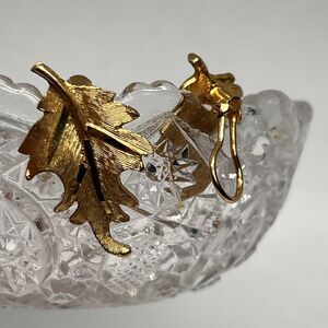 Vintage Signed BSK Brushed Leaves Gold Tone Clip On Earrings